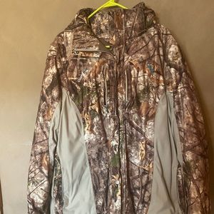 Cabala’s Outfit Her Camo Hunting Jacket